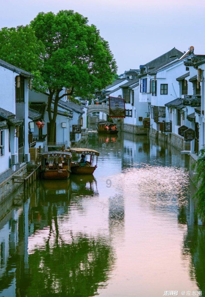 既然人会死，那生命的意义是什么？游戏画面